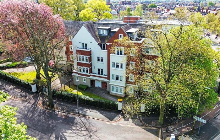 2 Bedroom Flat For Sale In The Laurels, Stoneygate, Leicester, LE2