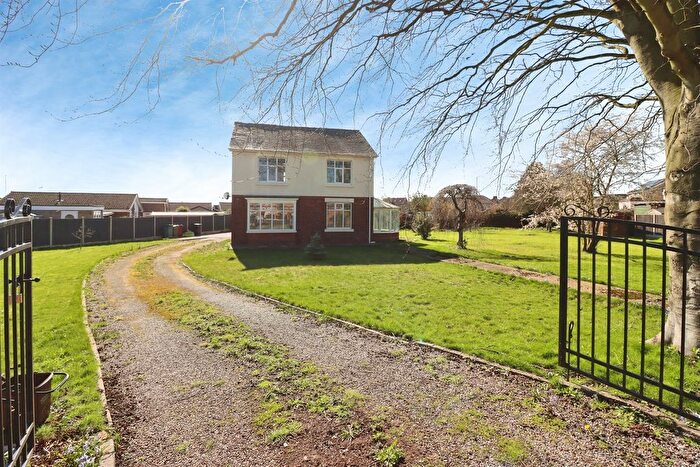 3 Bedroom Detached House For Sale In Creswell Road, Clowne, Chesterfield, S43