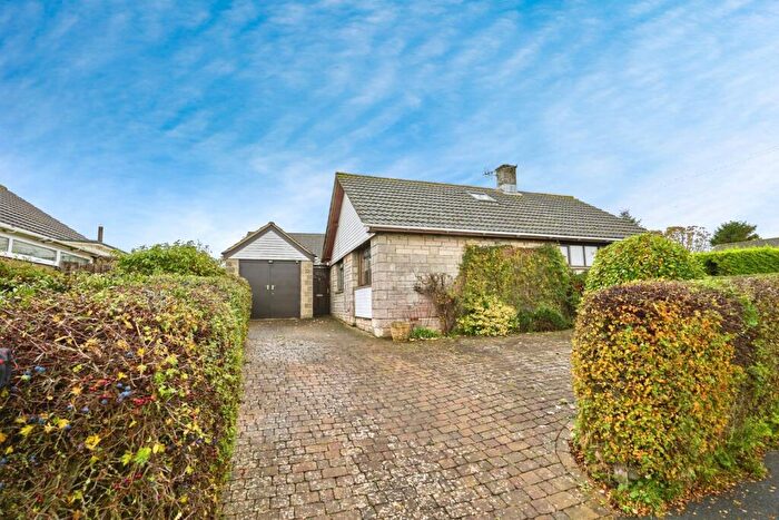 2 Bedroom Bungalow For Sale In Parkway, Ryde, Isle Of Wight, PO33