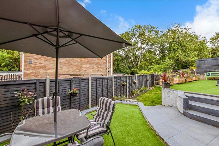 3 Bedroom Semi-Detached House For Sale In Clewson Rise, Penenden Heath, Maidstone, Kent, ME14