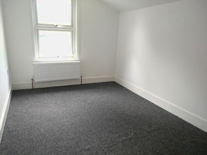 3 Bedroom Maisonette To Rent In Victoria Road, Edmonton, N9