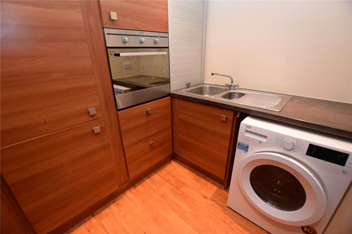 1 Bedroom Flat To Rent In Quebec Building, Bury Street, Salford, Manchester, M3