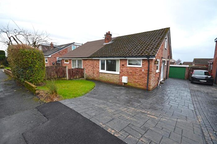2 Bedroom Semi-Detached Bungalow For Sale In Dryden Close, Dukinfield, SK16