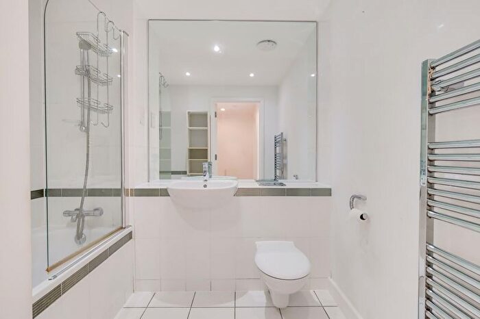 1 Bedroom Flat For Sale In Eden Grove, London, N7