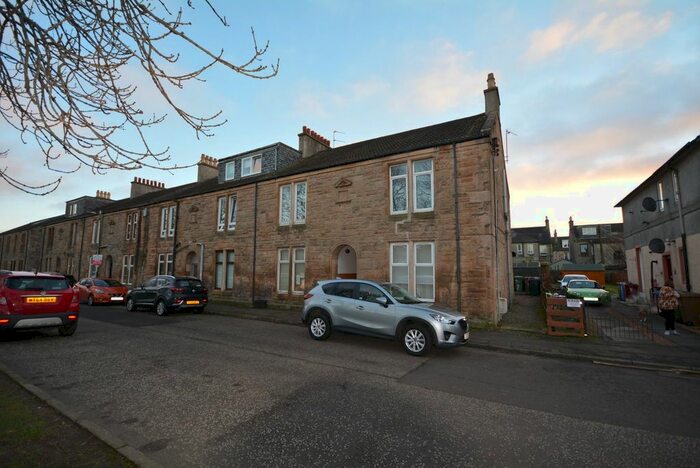 2 Bedroom Flat To Rent In Grangeburn Road, Grangemouth, Stirlingshire FK3