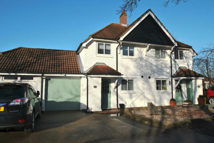 3 Bedroom Semi-Detached House To Rent In Alban Road, Letchworth Garden City, SG6