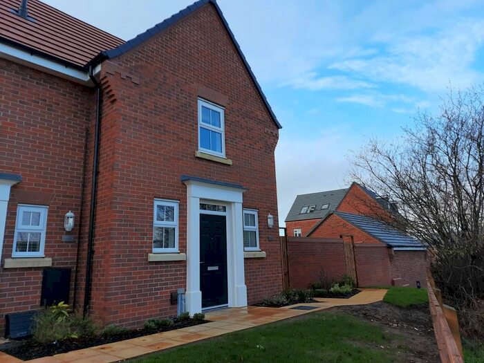 2 Bedroom Property To Rent In Wakelin Way, Lichfield, WS13