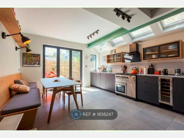 3 Bedroom Terraced House To Rent In Cyprus Street, London, E2