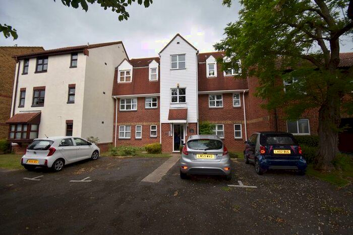 1 Bedroom Flat To Rent In Frobisher Way, Shoeburyness, SS3