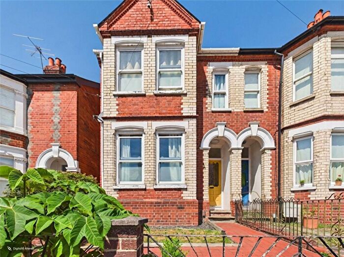 1 Bedroom Property To Rent In Priory Avenue, Caversham, Reading, Berkshire, RG4