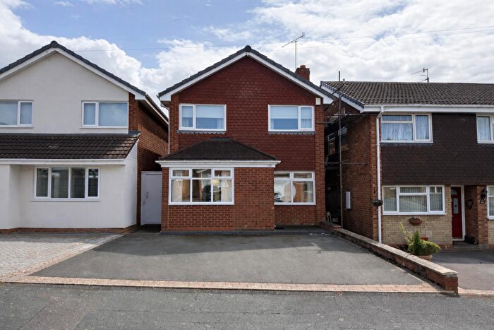 4 Bedroom Detached House For Sale In Ulster Drive, Kingswinford, DY6