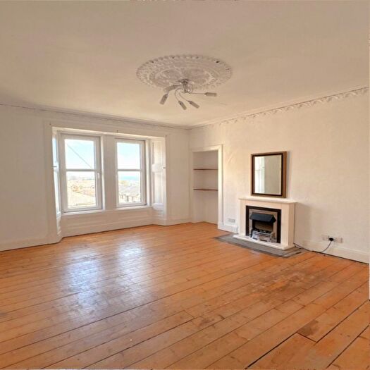 2 Bedroom Flat To Rent In Springhill, Dundee, DD4