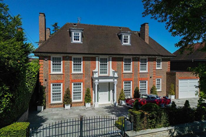 7 Bedroom Detached House For Sale In Winnington Road, N2