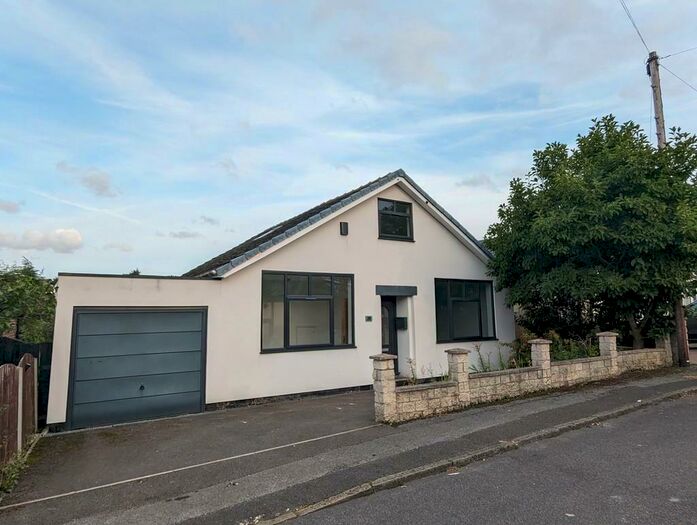 4 Bedroom Detached Bungalow To Rent In Broom Riddings, Rotherham, S61