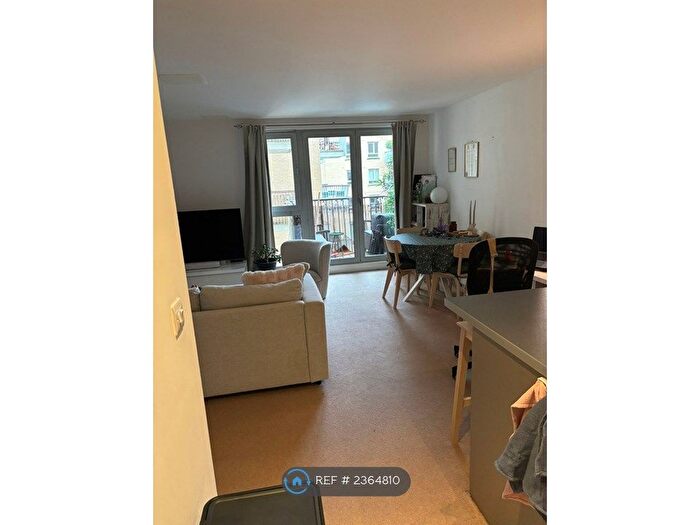 2 Bedroom Flat To Rent In Eden Grove, London, N7