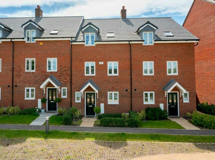 4 Bedroom Property To Rent In Pipit Walk, Apsley, Part Furnished, Available From //, HP3