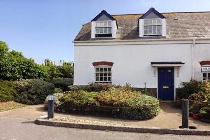 2 Bedroom Property To Rent In The Strand Starcross, Exeter, EX6