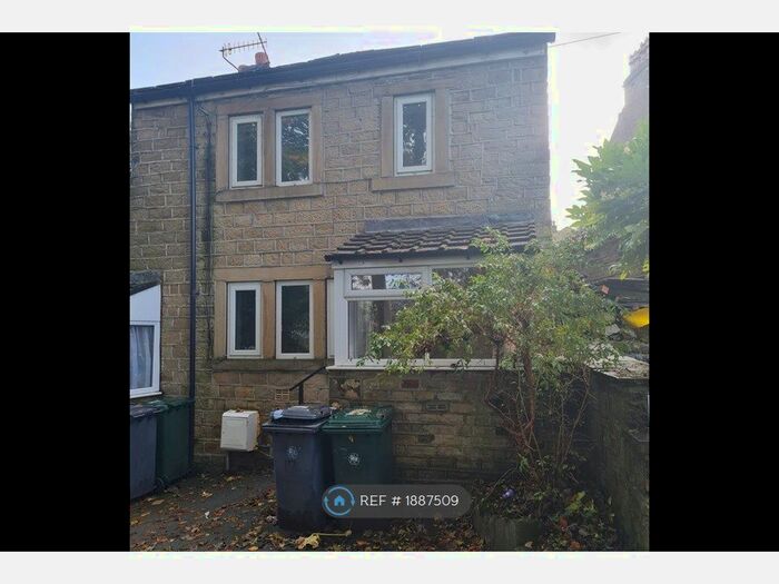 3 Bedroom End Of Terrace House To Rent In Belmont Street, Huddersfield, HD7
