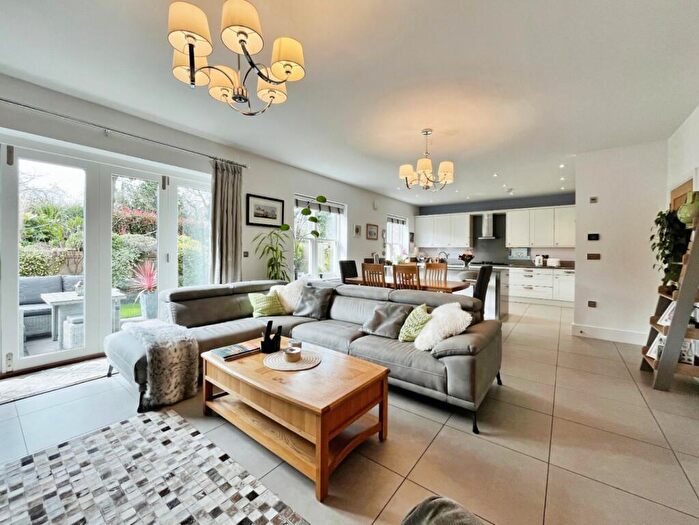 5 Bedroom Detached House For Sale In Simpson Close, Beverley, HU17