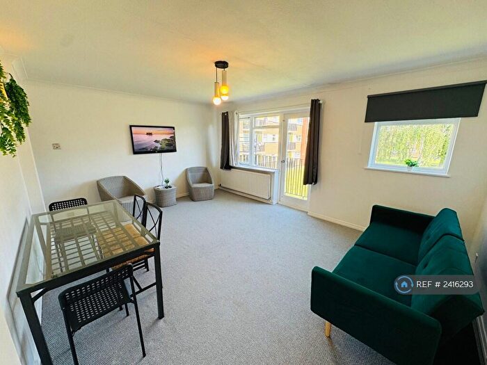 2 Bedroom Flat To Rent In Bilsby Lodge, Wembley, HA9