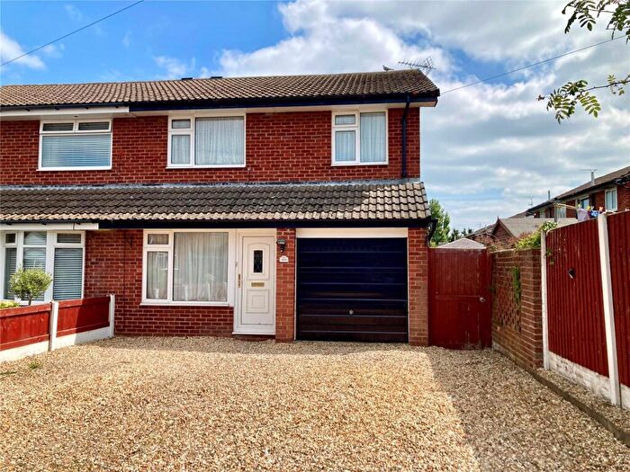 3 Bedroom Semi-Detached House For Sale In Snowdon Avenue, Bryn-y-Baal, Mold, Flintshire, CH7