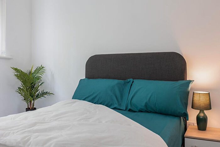 1 Bedroom Apartment To Rent In Old Chester Road, CH42