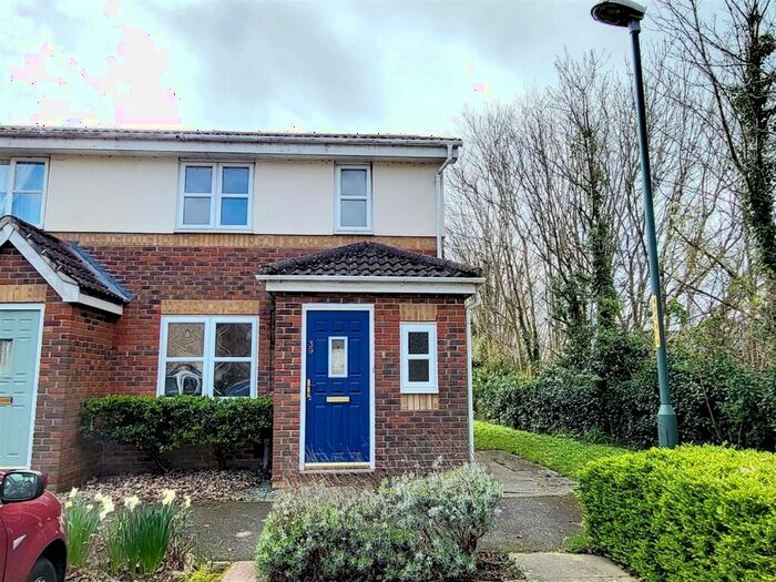 3 Bedroom End Of Terrace House To Rent In Harriet Drive, Rochester, ME1