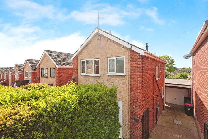 3 Bedroom Detached House For Sale In Thoresby Close, Aston, Sheffield, South Yorkshire, S26