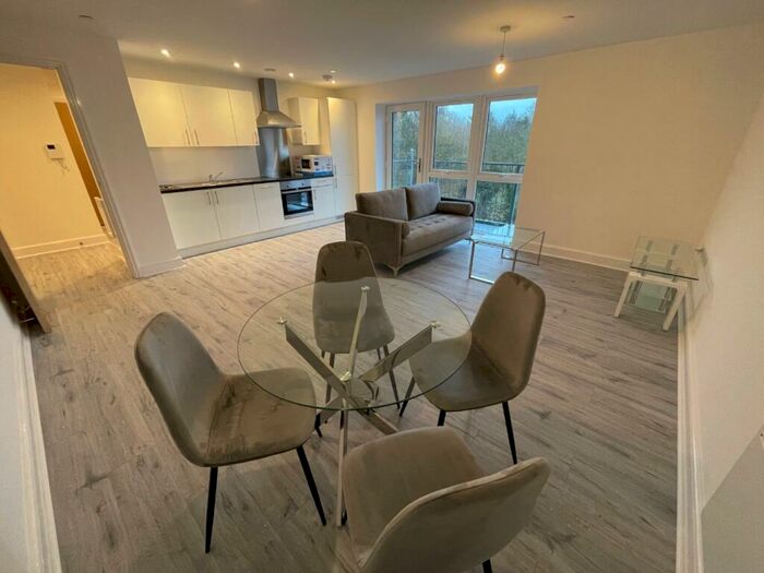 1 Bedroom Apartment To Rent In Garland Apartments, Stockwood Gardens, Newlands Road, Luton Bedfordshire, LU1