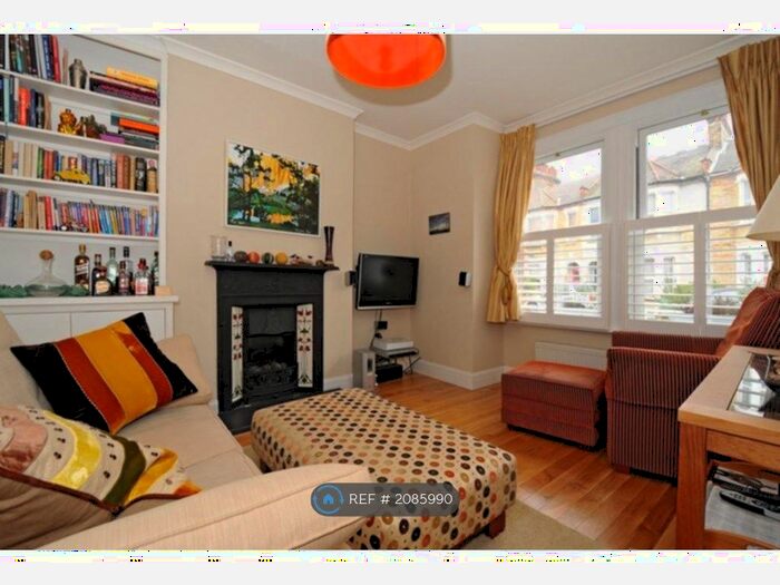 1 Bedroom Flat To Rent In Leahurst Road, London, SE13