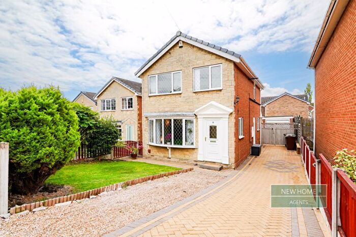 3 Bedroom Detached House For Sale In Stoneleigh Grove Ossett, WF5
