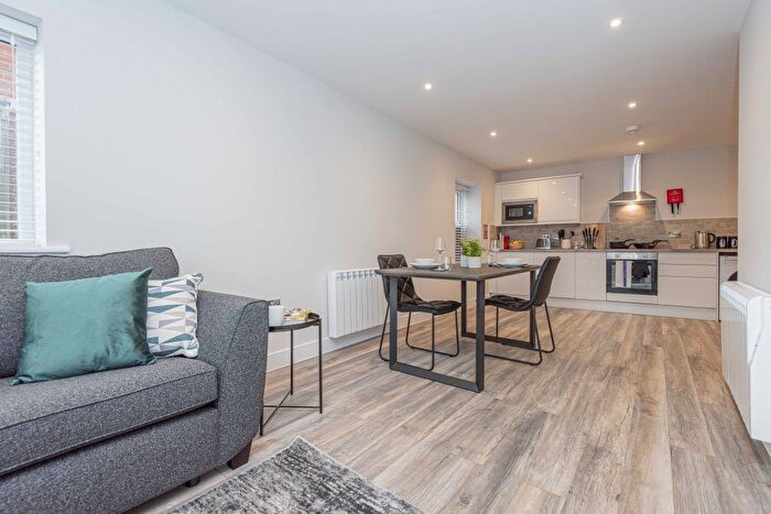 1 Bedroom Flat To Rent In Apart, Corporation Street, Bolton, BL1