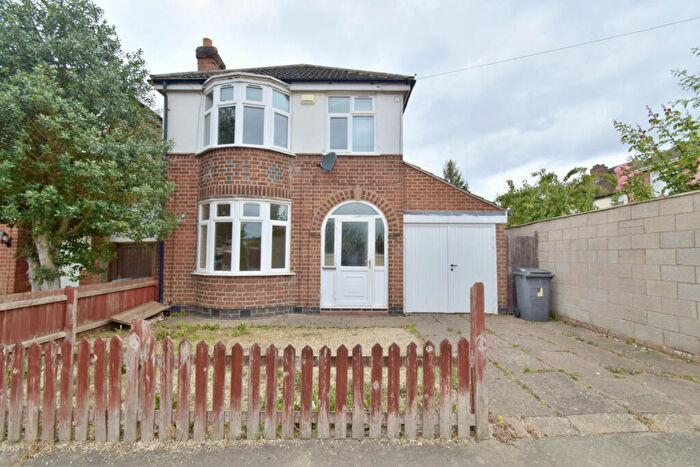 3 Bedroom Detached House For Sale In Compass Road, Off Scraptoft Lane, Leicester, LE5