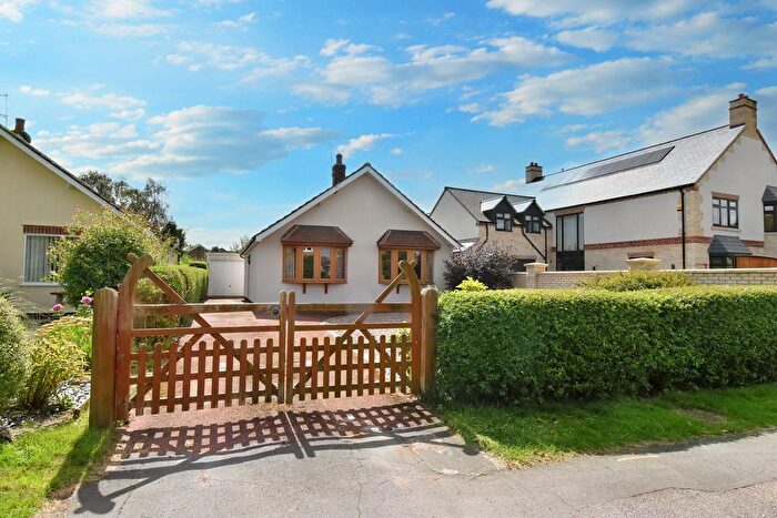 2 Bedroom Detached Bungalow For Sale In Eastfield Lane, Welton, LN2