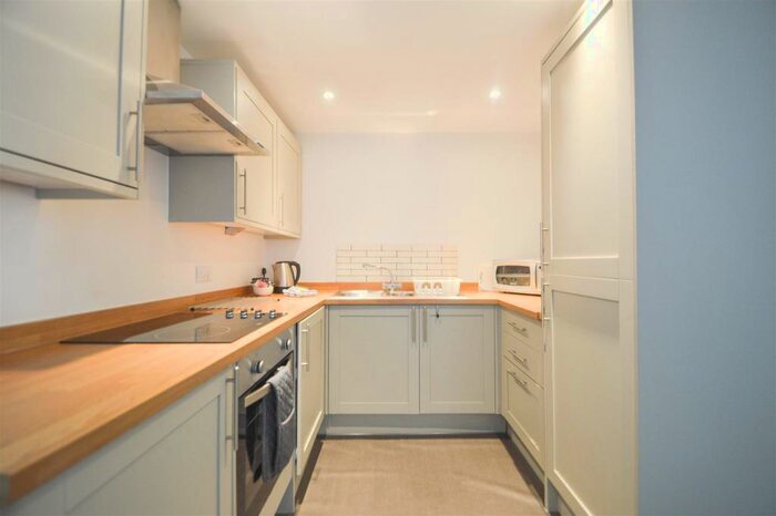 1 Bedroom Flat To Rent In Cornfield Lane, Eastbourne, BN21