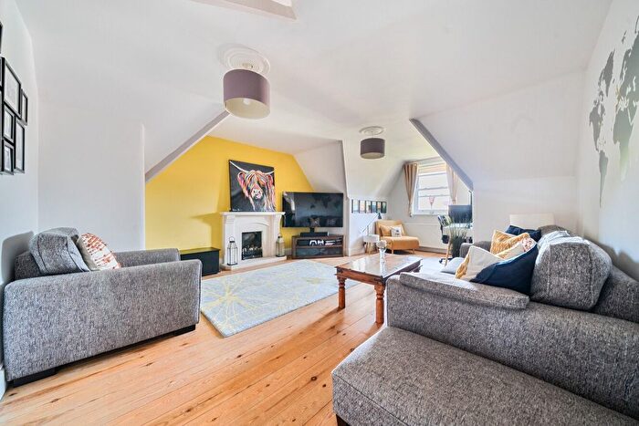 3 Bedroom Flat For Sale In Shortlands Road, Bromley, BR2