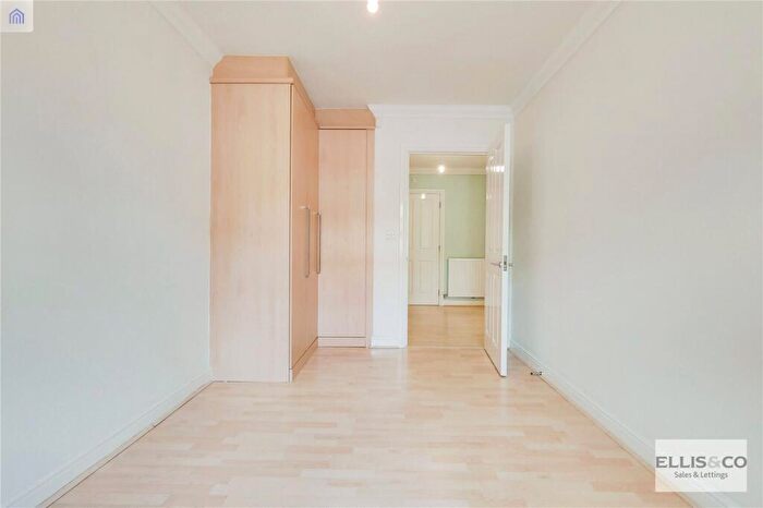 2 Bedroom Apartment To Rent In High Mead, Harrow, HA1