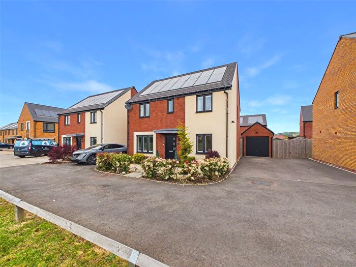 4 Bedroom Detached House For Sale In Citrine Place, Bishops Cleeve, Cheltenham, Gloucestershire, GL52