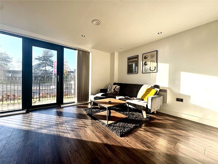 2 Bedroom Apartment To Rent In The Quadrant, Sand Pits, Birmingham, West Midlands, B1