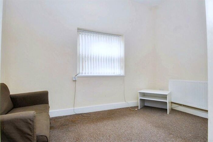 1 Bedroom Flat To Rent In Seaton Avenue Flat, Plymouth, PL4