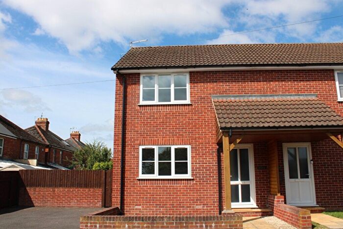 2 Bedroom Semi-Detached House To Rent In Sunningdale Road, Yeovil, BA21