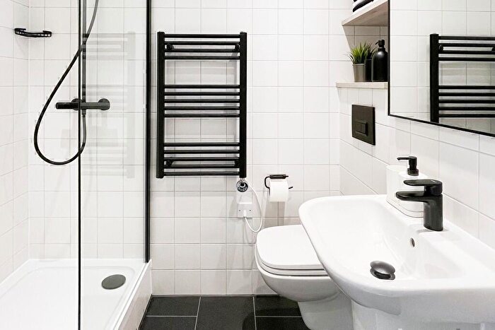 Studio To Rent In Union West Tower, Water Street, Manchester, Greater Manchester, M3