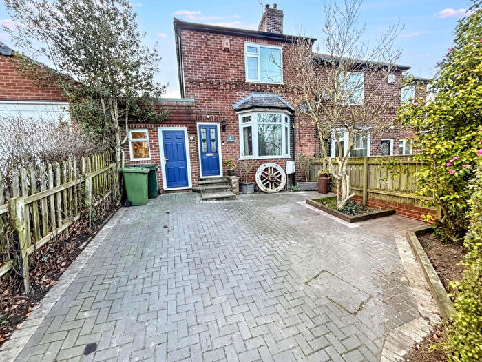 2 Bedroom Semi Detached House For Sale In Hookergate Lane, Rowlands Gill, Tyne And Wear, NE39