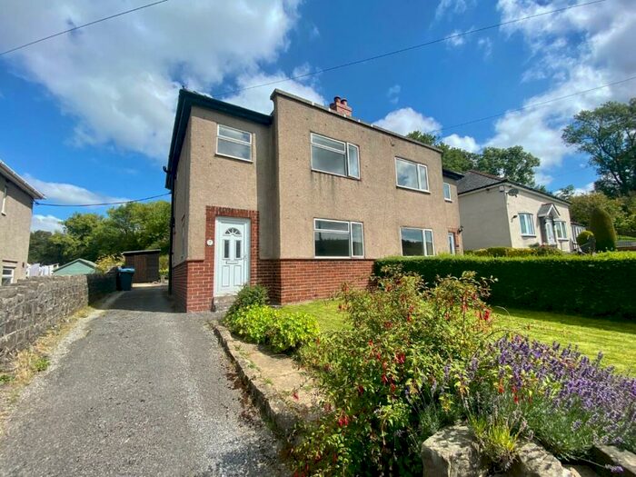 3 Bedroom Semi-Detached House For Sale In Oker Road, Matlock, DE4