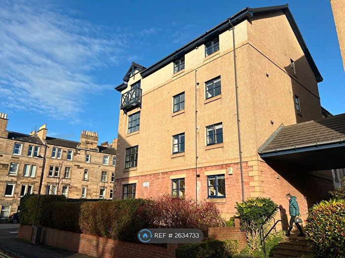 3 Bedroom Flat To Rent In Russell Gardens, Edinburgh, EH12