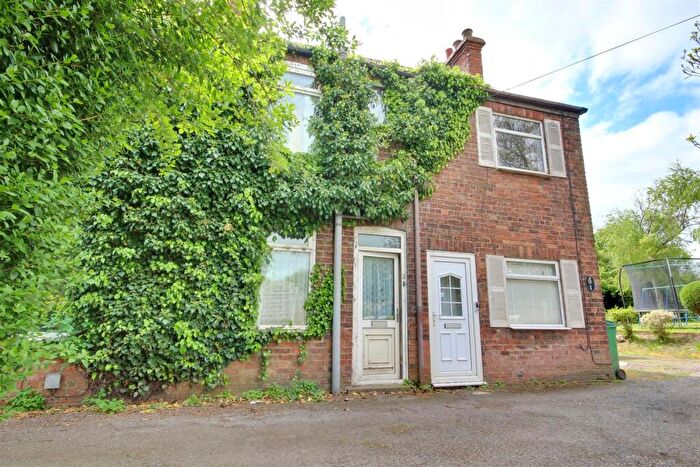2 Bedroom Terraced House For Sale In North View, Weel, Beverley, HU17