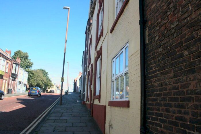 6 Bedroom Private Hall To Rent In Flat, Claypath, Durham, DH1