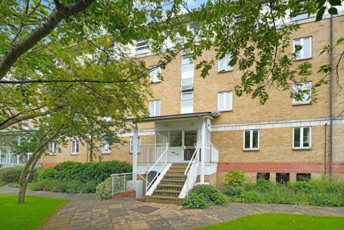 2 Bedroom Flat For Sale In Byards Court, Worgan Street, SE16