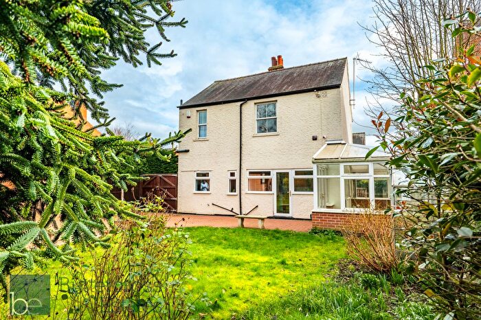 3 Bedroom Detached House For Sale In Lime Grove, Newark, NG24