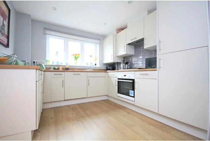 4 Bedroom End Of Terrace House To Rent In Primrose Place, Worthing, BN13
